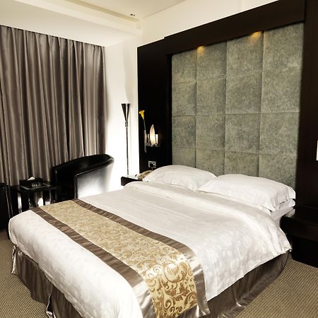 Wh Hotel Beirut Bagian luar foto