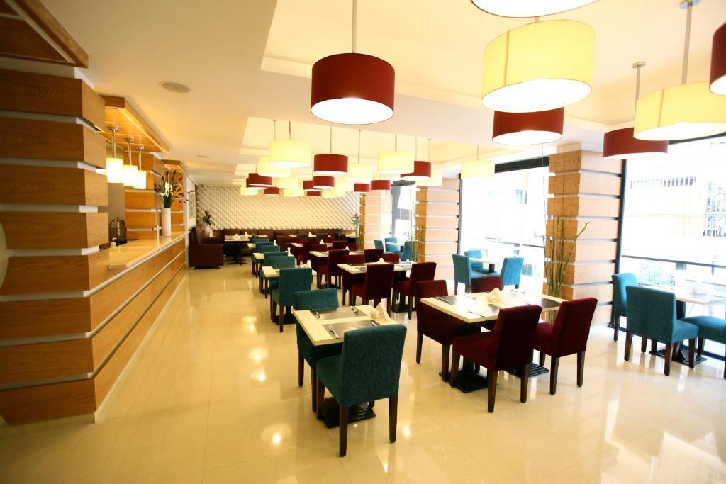 Wh Hotel Beirut Bagian luar foto