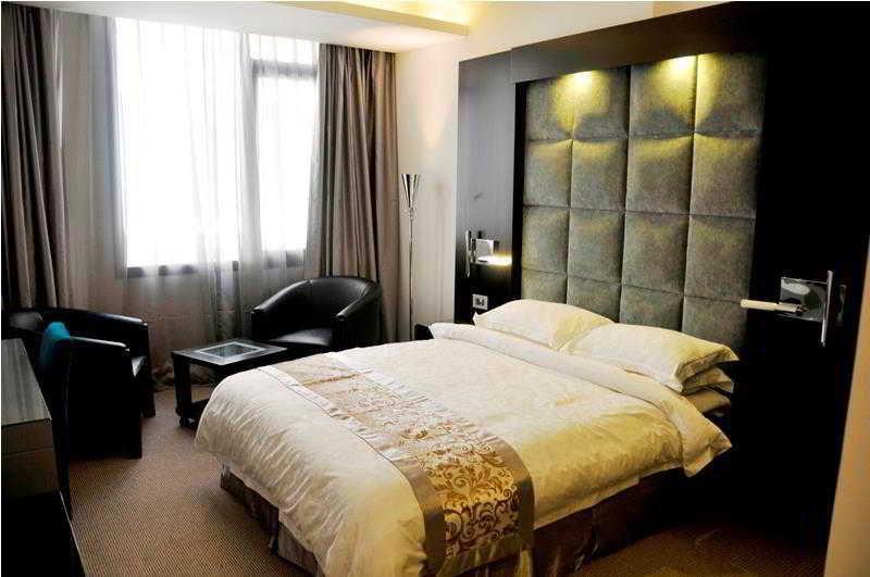 Wh Hotel Beirut Bagian luar foto
