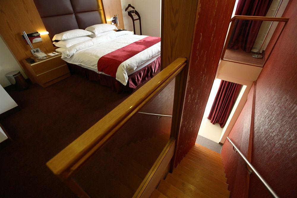 Wh Hotel Beirut Bagian luar foto